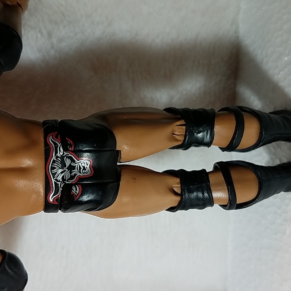 WWE Dwayne " THE ROCK " Johnson Action Figure - Picture 6 of 9